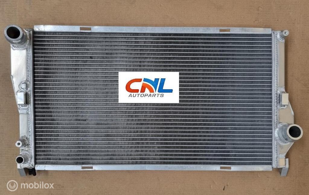 Radiateur E93 3 Series BMW 335i Z4 E90 E92 335xi E87 1 135i, Neuf, Enlèvement ou Envoi