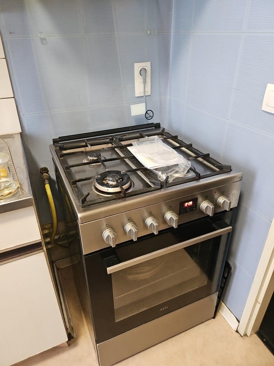 cuisinière AEG, Enlèvement ou Envoi, Utilisé, Gaz, 4 zones de cuisson