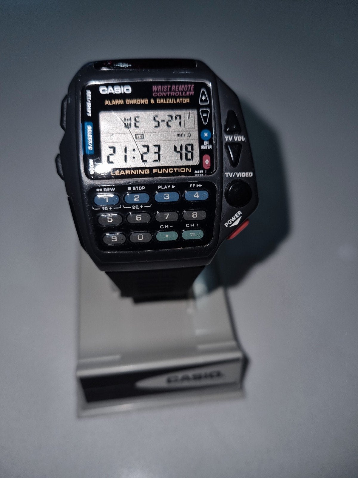 Montre Casio CMD 40, Bijoux, Sacs & Beauté, Casio, Étanche, Comme neuf, Enlèvement