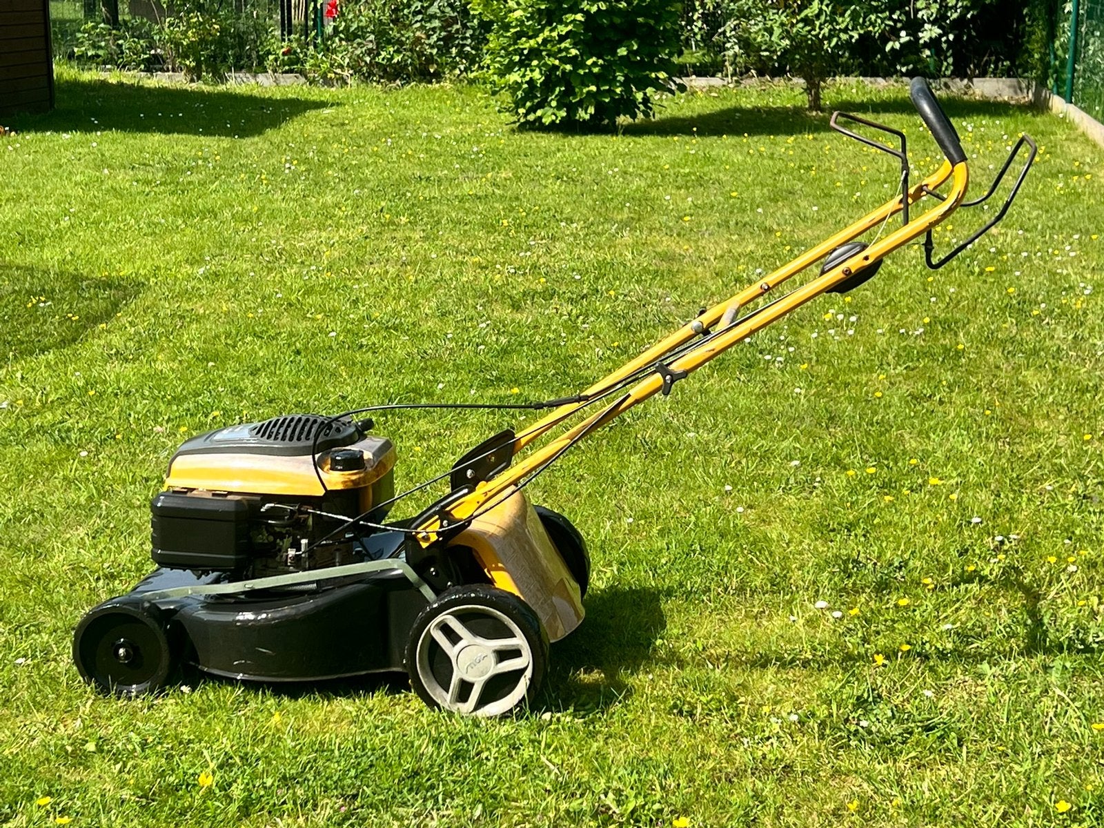 Grasmachine - Benzine, Tuin en Terras, Grasmaaiers, Ophalen, Cirkelmaaier, Gebruikt, Opvangzak
