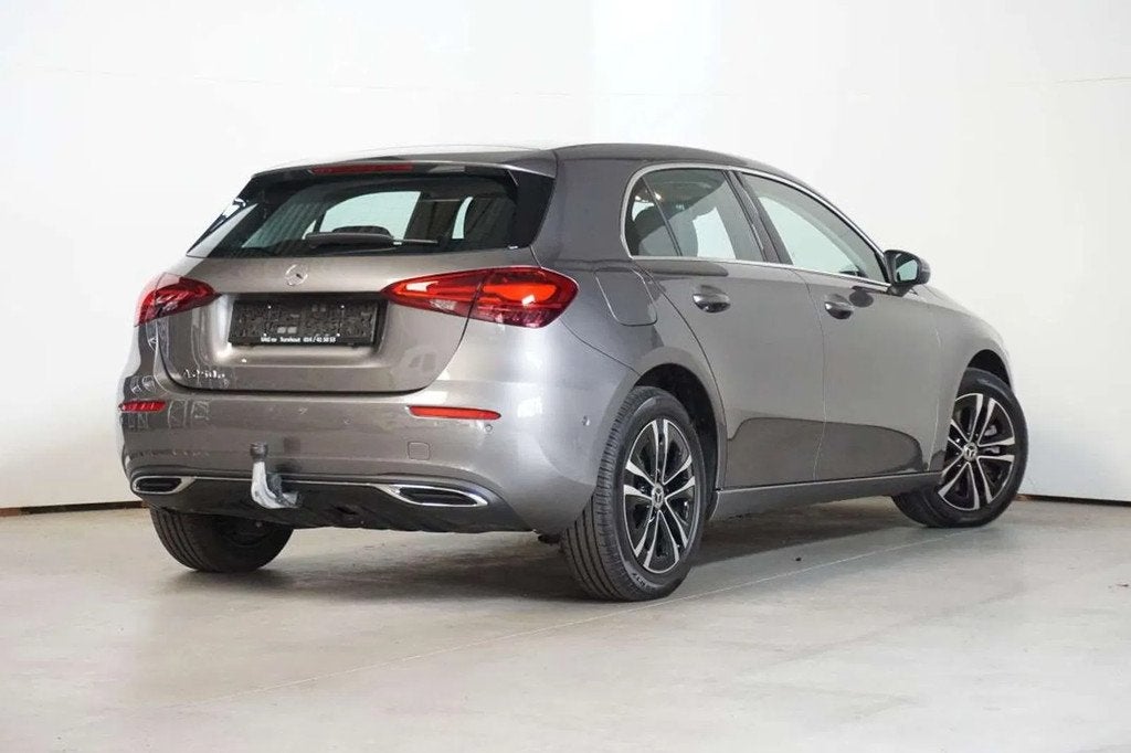 Mercedes-Benz A-CLASS 250 e - TREKHAAK WEGKLAPBAAR, Autos, Achat, Euro 6, Noir, Automatique