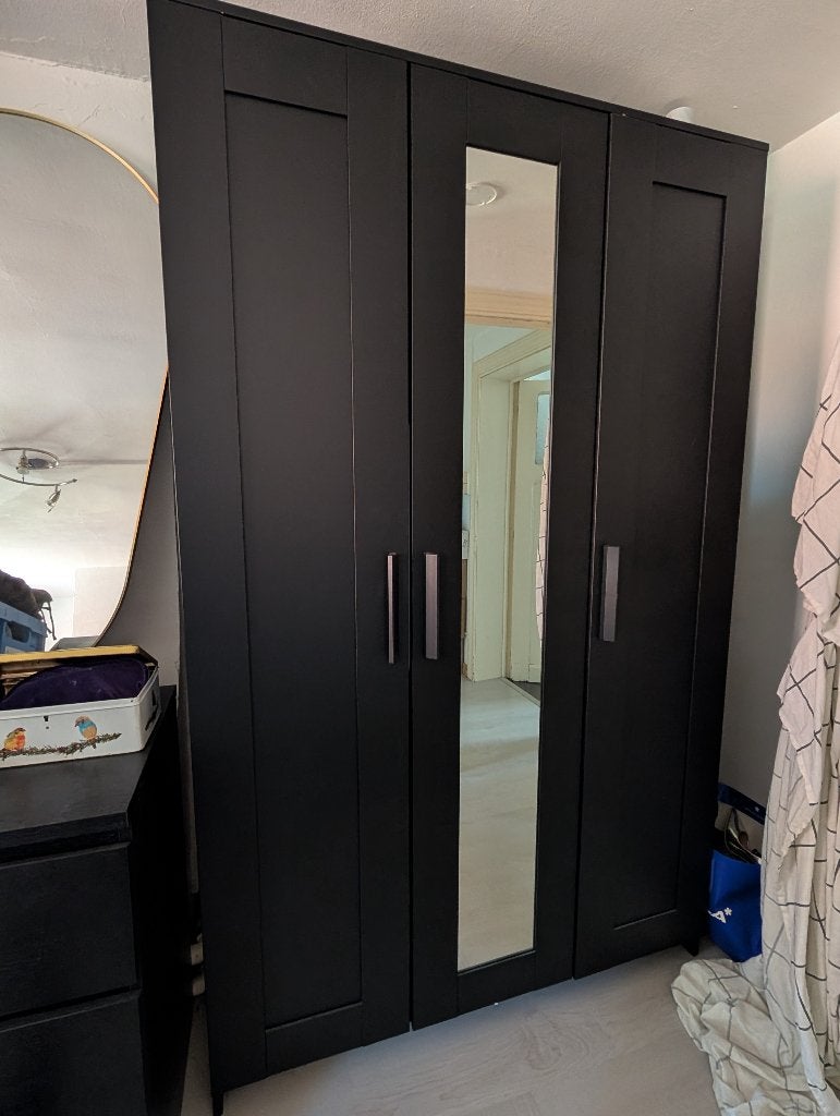 Twee Ikea Brimnes kasten - zelf uit elkaar te draaien, 150 à 200 cm, Comme neuf, Avec porte(s), 50 à 75 cm