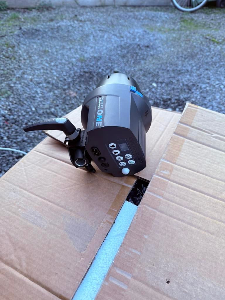 Elinchrom D lite rx one 100W, Audio, Tv en Foto, Ophalen, Gebruikt