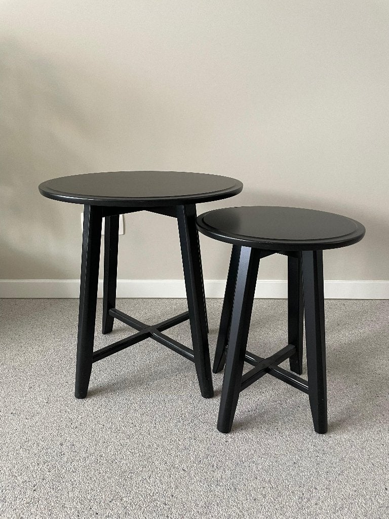 Set van 2 IKEA KRAGSTA ronde bijzettafels nesttafels (zwart), Minder dan 55 cm, Rond, Nieuw, Modern