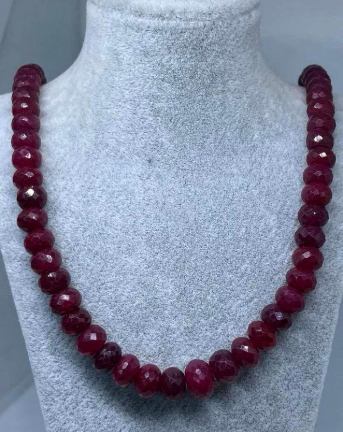 Nieuwe Robijn Ketting met Natuurlijke Steentjes, Bijoux, Sacs & Beauté, Colliers, Neuf, Enlèvement ou Envoi, Autres couleurs, Avec pierre précieuse