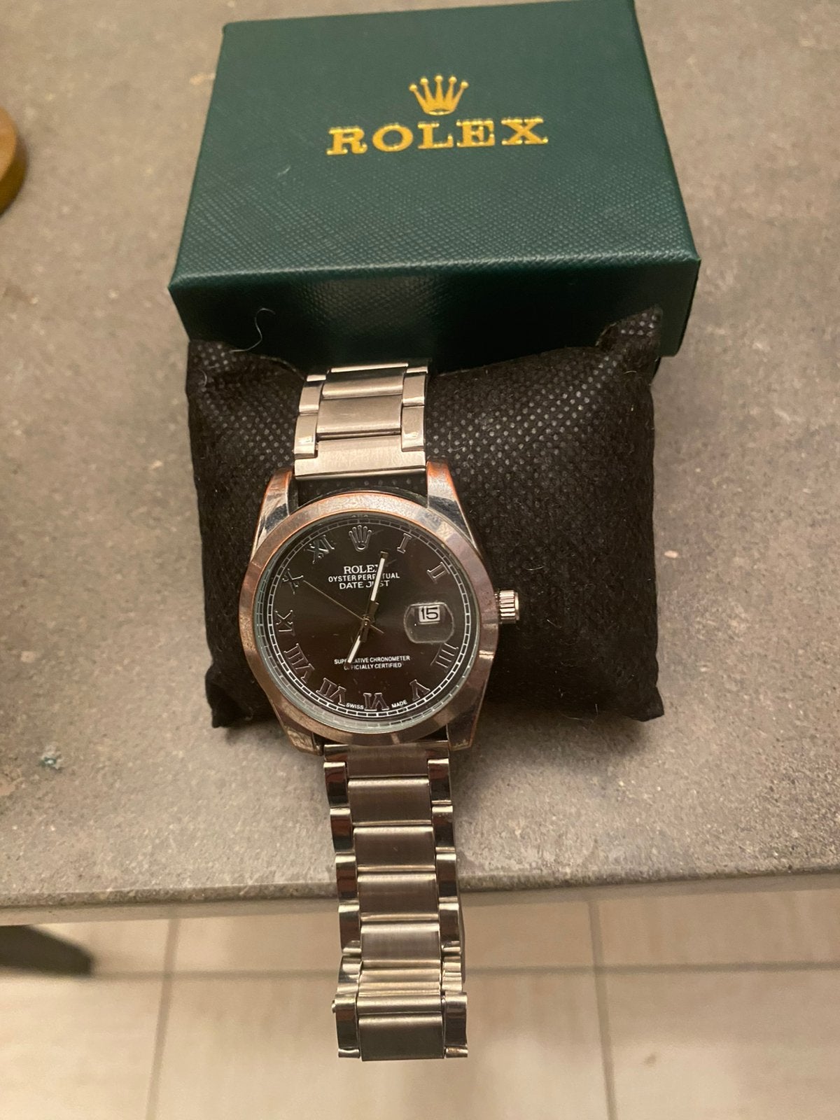 Grijs-zilverachtige exclusieve Rolex horloge, Handtassen en Accessoires, Ophalen, Staal, Gebruikt, Rolex