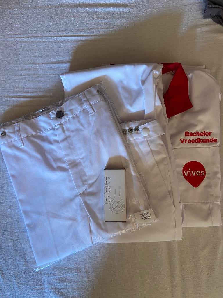 Uniform Vroedkunde Vives, Boeken, Ophalen, Nieuw