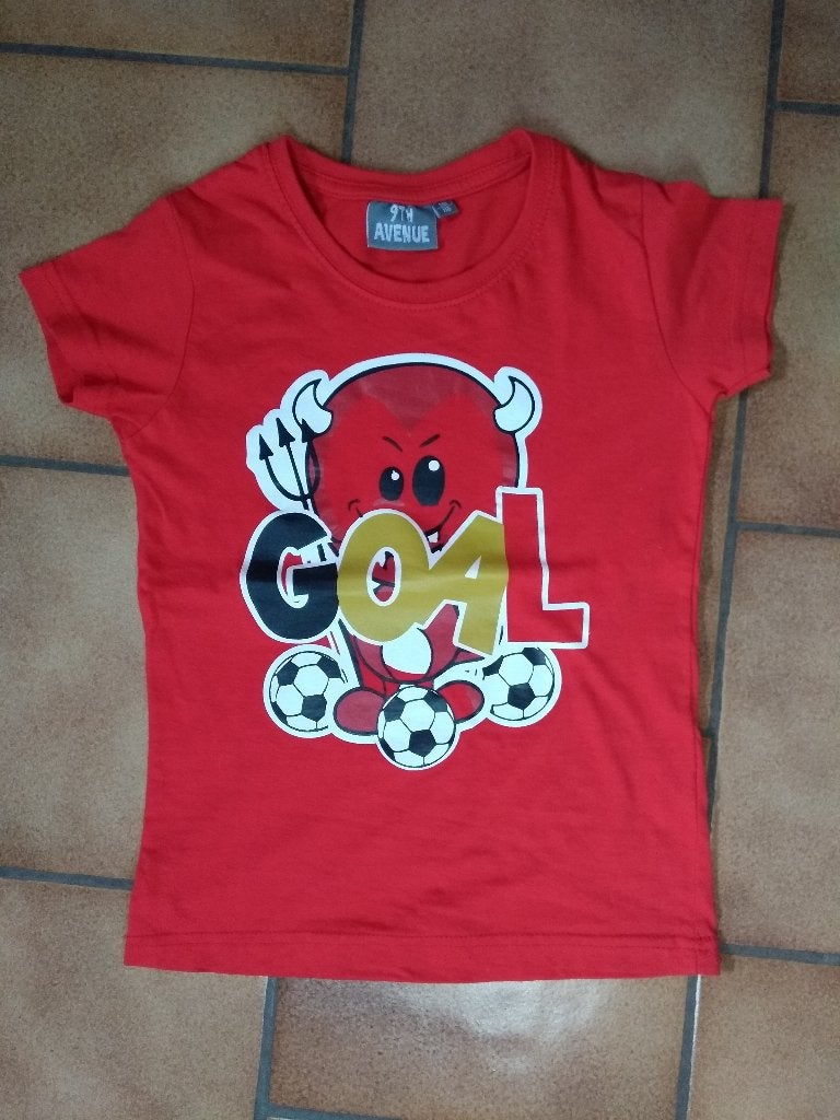tshirt rode duivels maat 110 116, Kinderen en Baby's, Ophalen of Verzenden, Nieuw, Jongen of Meisje, Trui of Vest