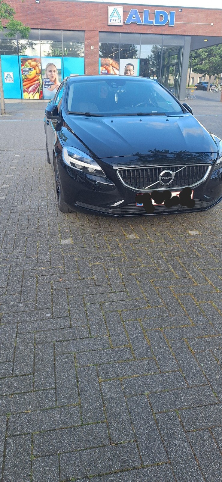 VOLVO V40, Autos, Cuir et Alcantara, Euro 6, Boîte manuelle, 5 portes