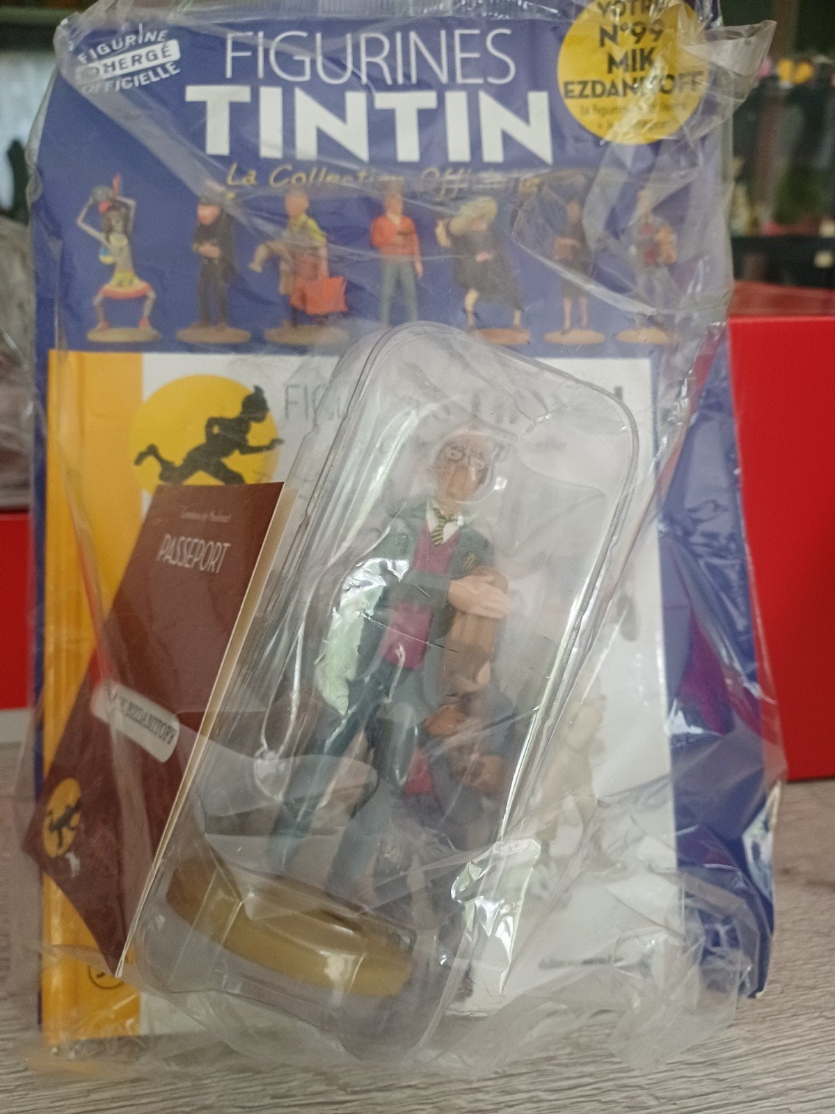 Figuur Kuifje Mike Ezdanitoff 99 Moulinsart 
Com, Ophalen of Verzenden, Kuifje, Zo goed als nieuw, Beeldje of Figuurtje