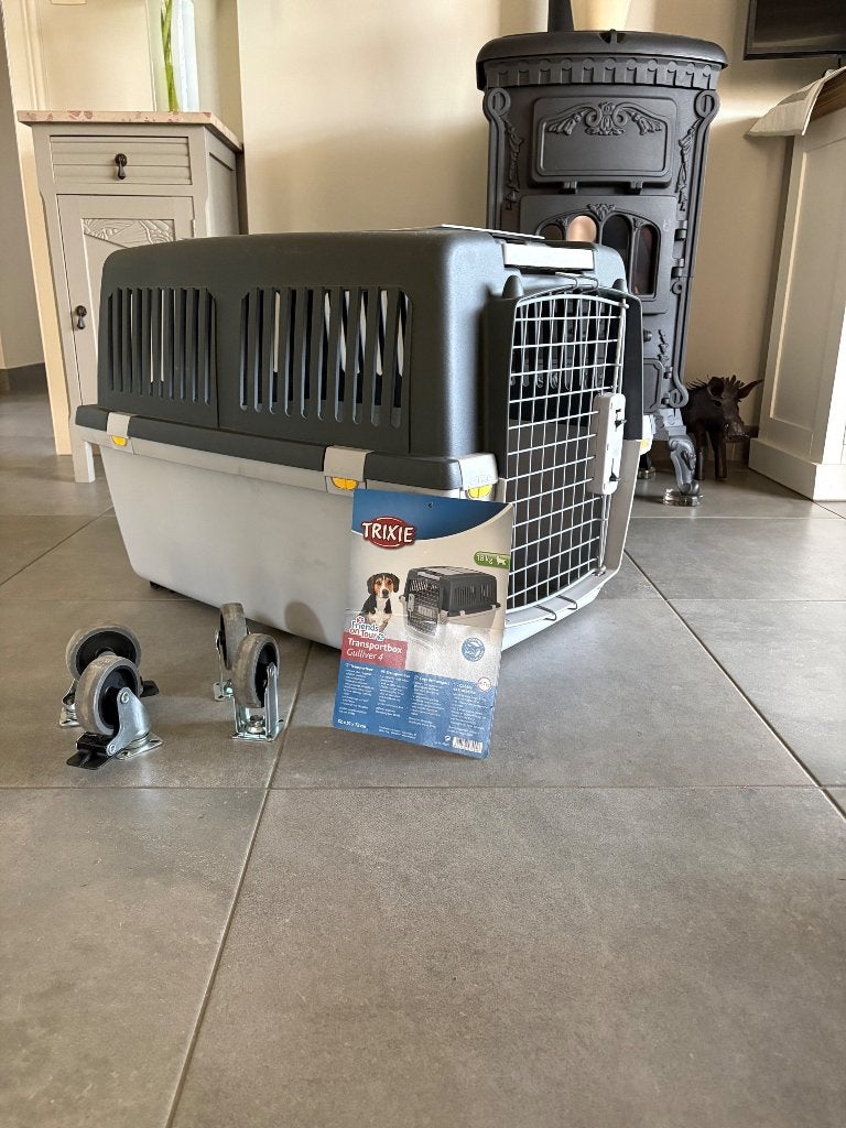 Hond of kat transportkooi op wieltjes, Ophalen, Zo goed als nieuw