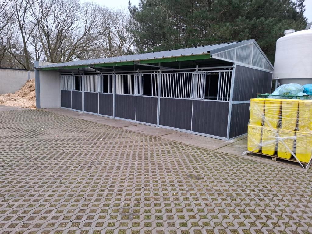 Nieuwe degelijk paardenstal  schuilstal  boxen., Dieren en Toebehoren