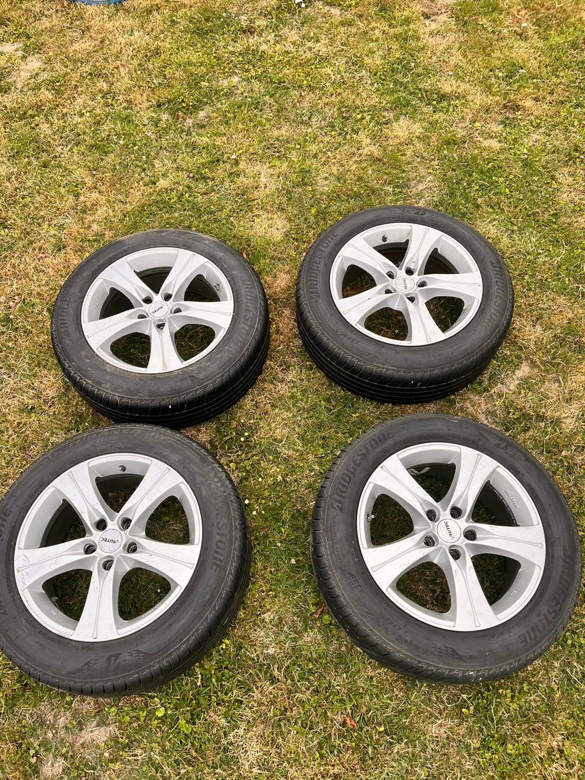 Jantes robustes avec pneus d'été, Autos : Pièces & Accessoires, Enlèvement, Pneus été, Jante(s)