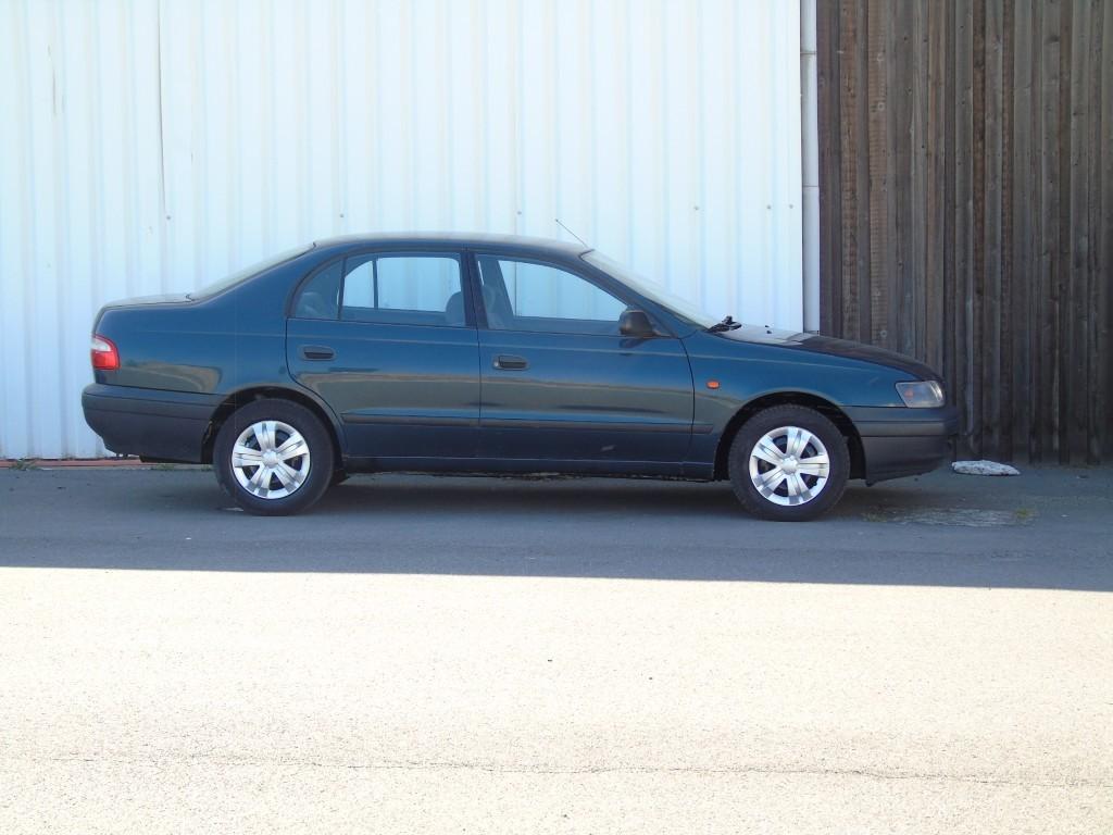 Toyota Carina E, 1ier propr, C.T. Vente, Oldtimer., Autos, Oldtimers & Ancêtres, 4 portes, Boîte manuelle, Entretenue par le concessionnaire