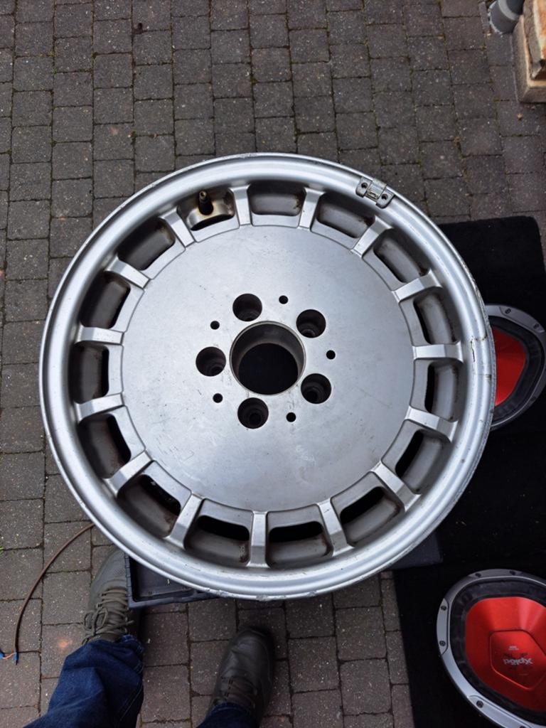 Mercedes sl 17inch velg, Ophalen