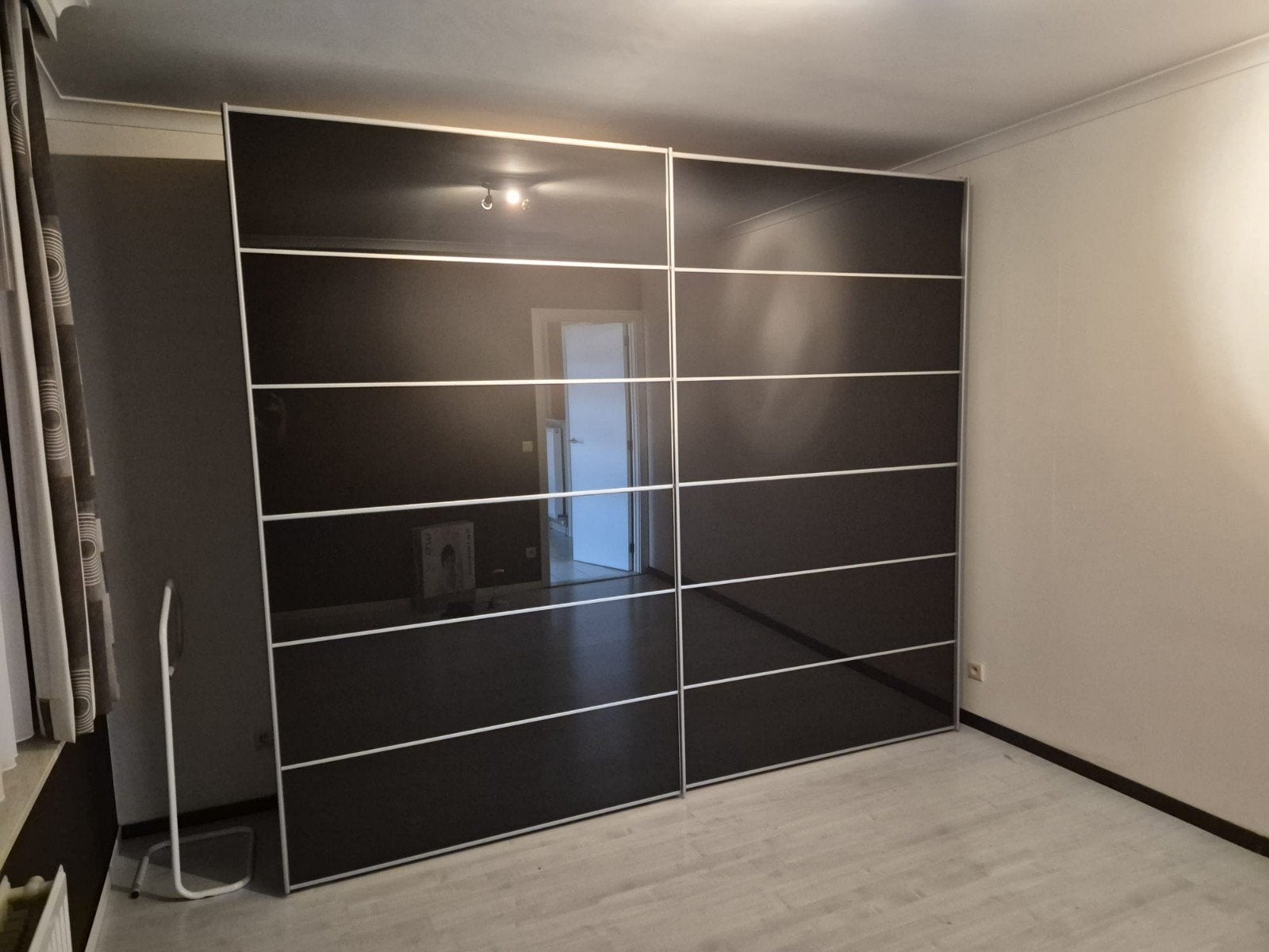 Kleerkast  met schuifdeurenH 240 B280 D70, Huis en Inrichting, Kasten | Kleerkasten, Ophalen