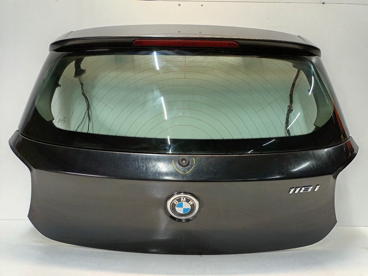Achterklep BMW 1 serie, Onderdelen@venauto.nl, Van der Ven Autorecycling B.V., Arrière, Ettenseweg 76, 4706 PB Roosendaal, The Netherlands