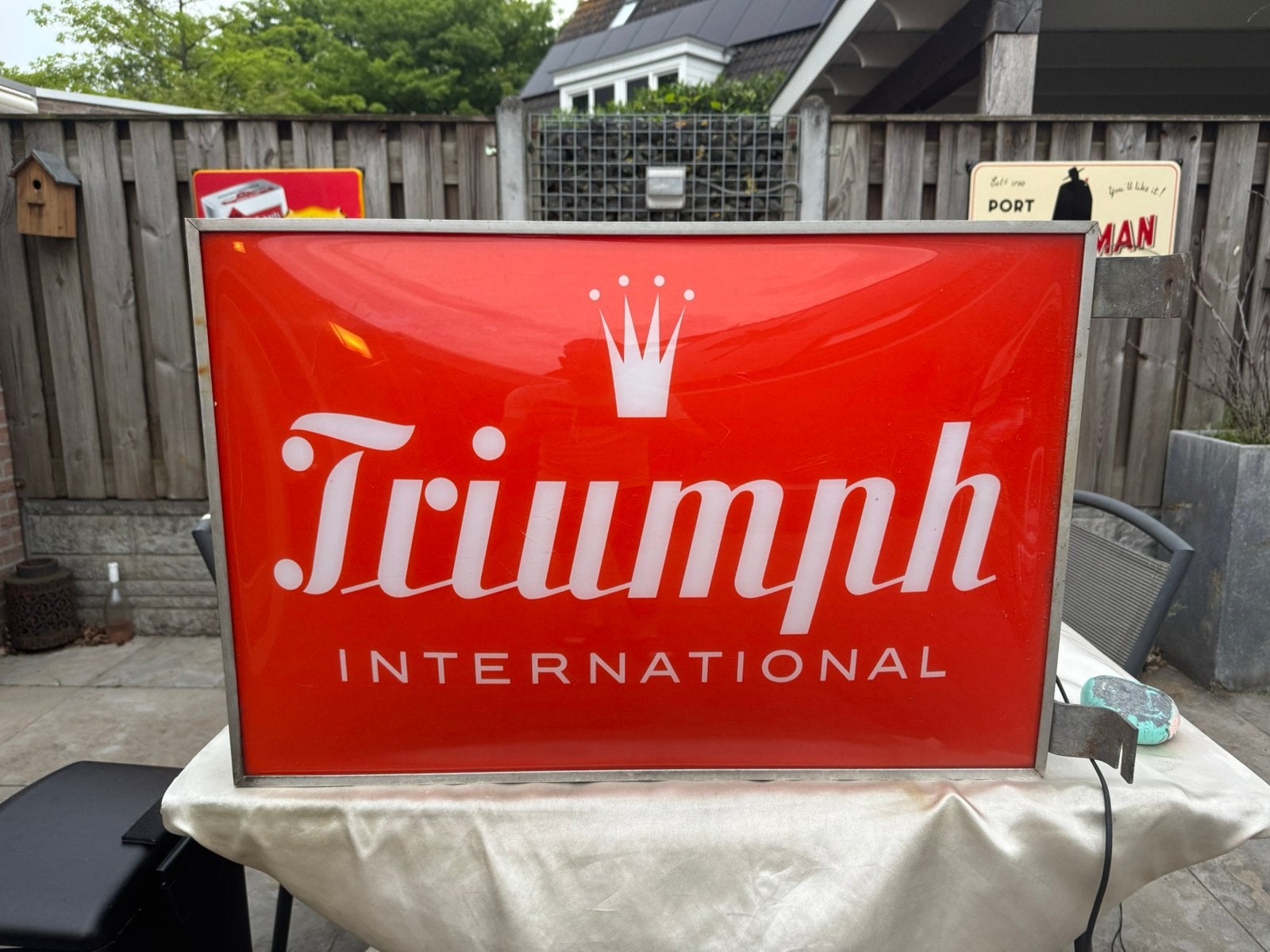 Triumph oude reclame lichtbak, Ophalen, Gebruikt, Lichtbak of (neon) lamp