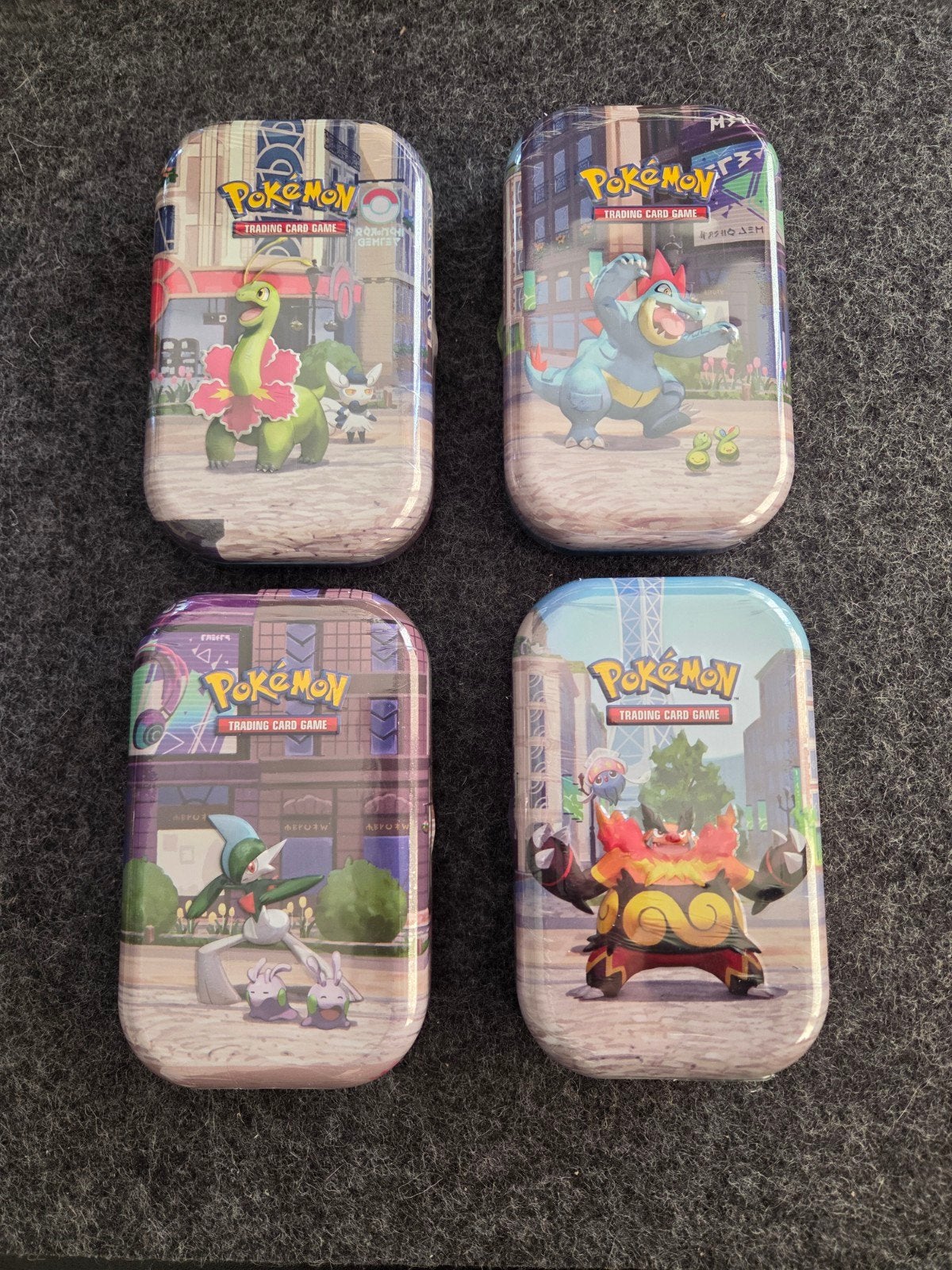 Pokémon - Lumiose City mini tin, Hobby en Vrije tijd, Verzamelkaartspellen | Pokémon, Ophalen of Verzenden