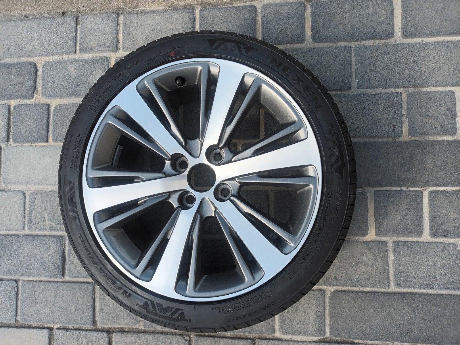 peugeot velg met nieuwe band, Auto-onderdelen, Ophalen, Banden en Velgen, Nieuw, 17 inch