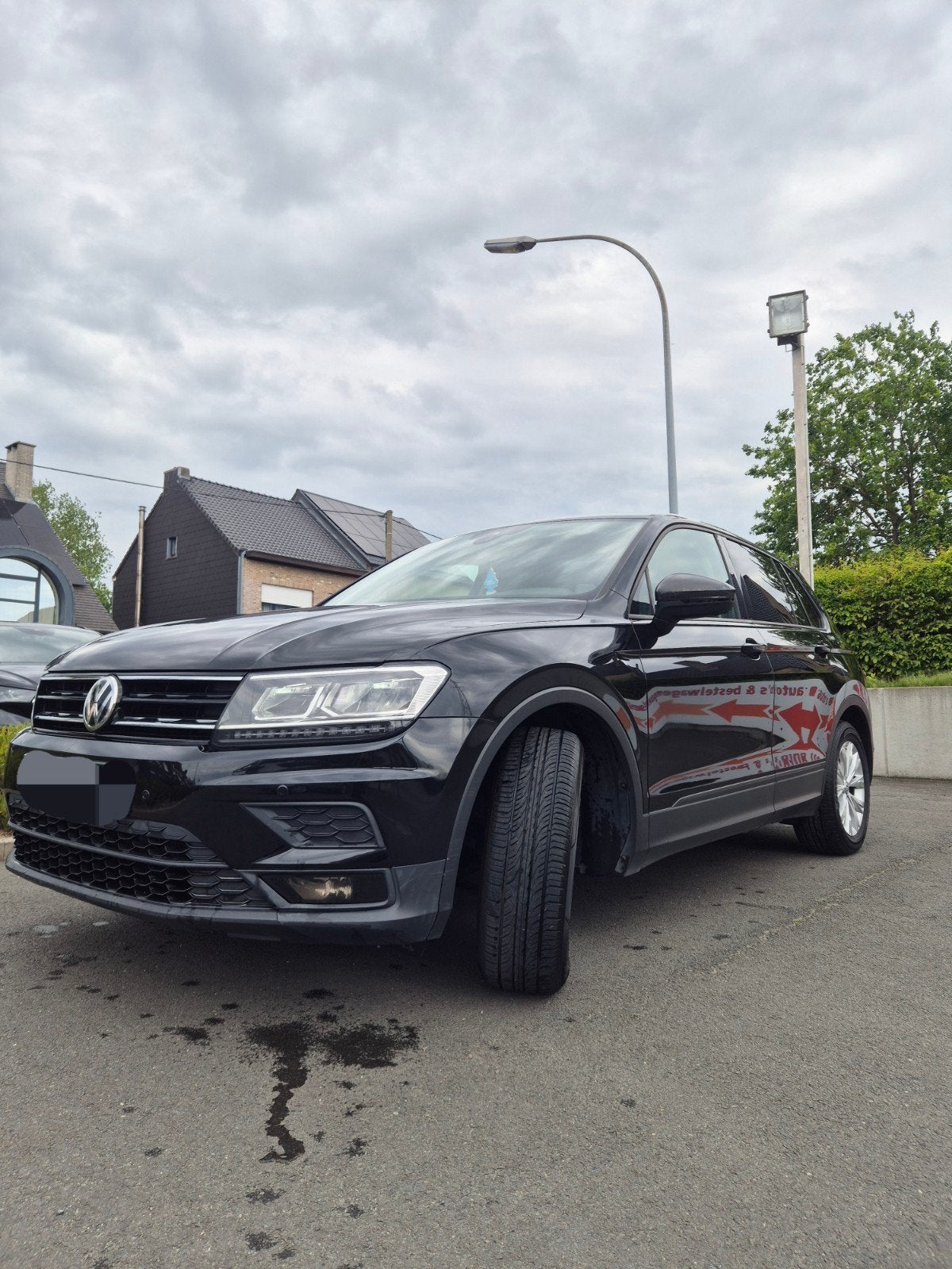 VW TIGUAN 1.4 ESSENCE ️ 2017, Auto's, Voorwielaandrijving, 4 cilinders, Zwart, Bedrijf