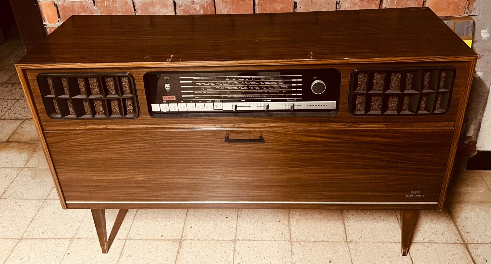 Grundig vintage radio !!, Ophalen
