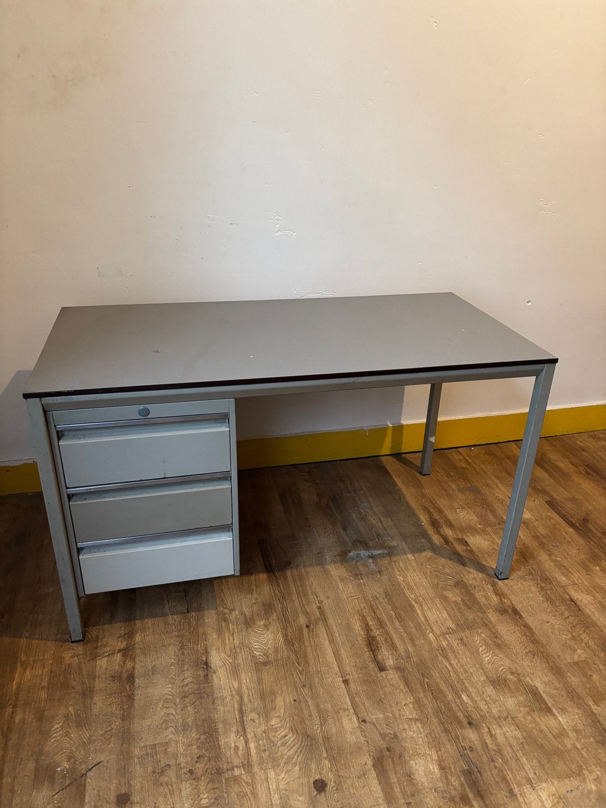 Bureau, Huis en Inrichting, Ophalen, Gebruikt, 120 cm, Metaal