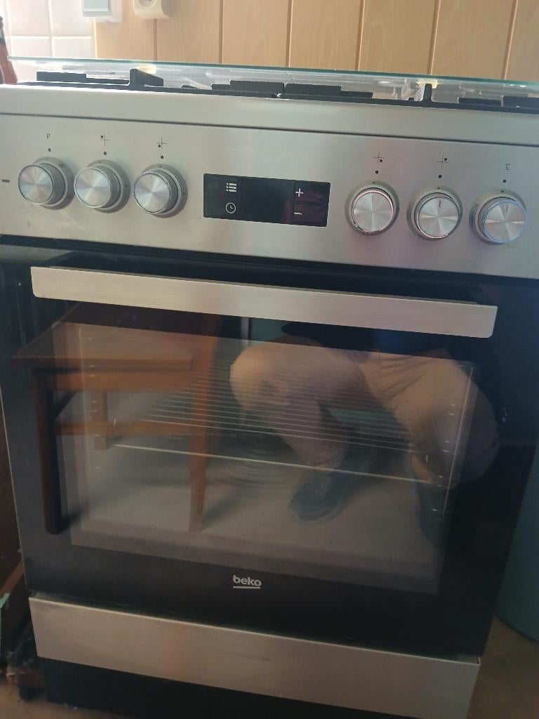 2 gasfornuizen, Huis en Inrichting, Keuken | Keukenelementen, Ophalen, Gebruikt, Wit