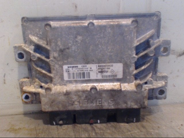 CALCULATEUR MOTEUR ECU Renault Modus / Grand Modus (JP), Autos : Pièces & Accessoires, Renault, Utilisé, Peter-Huppertz-Straße 5
51063  Köln, DE