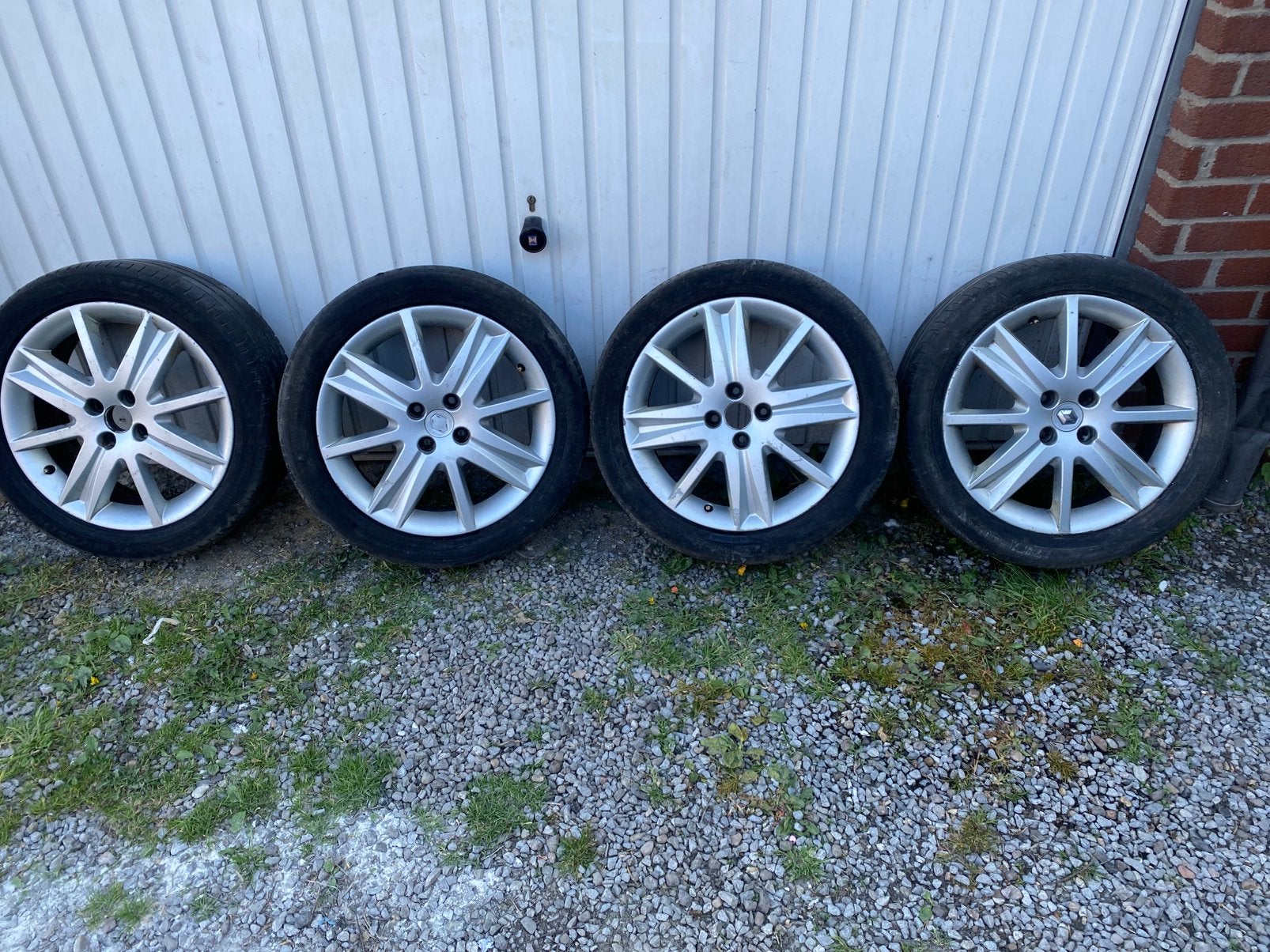 4 jantes alu en 17 pouces pour RENAULT SCENIC 95€, Pneus et Jantes, Véhicule de tourisme, Pneus été, 205 mm