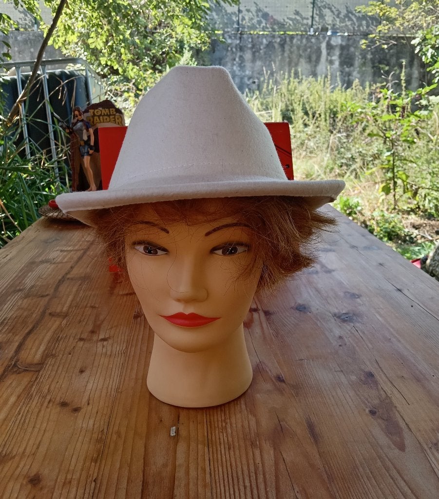 Chapeau neuf type Borsalino en feutre blanc écru vintage, Neuf, Sans marque, Chapeau, 58 ou 59 cm (L, 7¼ ou ⅜ pouces)