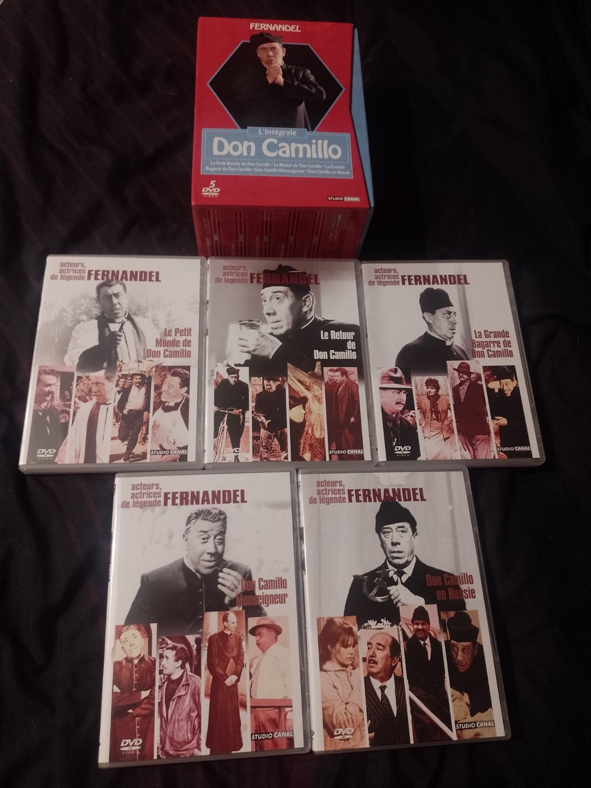 A vendre en coffret dvd l'intégrale de Don Camillo, À partir de 6 ans, Comédie d'action, Enlèvement ou Envoi, Français