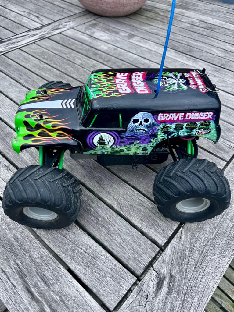 Pelle funéraire Traxxas 1/16 (mini e-revo) sans balais 4x4, Hobby & Loisirs créatifs, Enlèvement ou Envoi, Voiture off road, Échelle 1:16