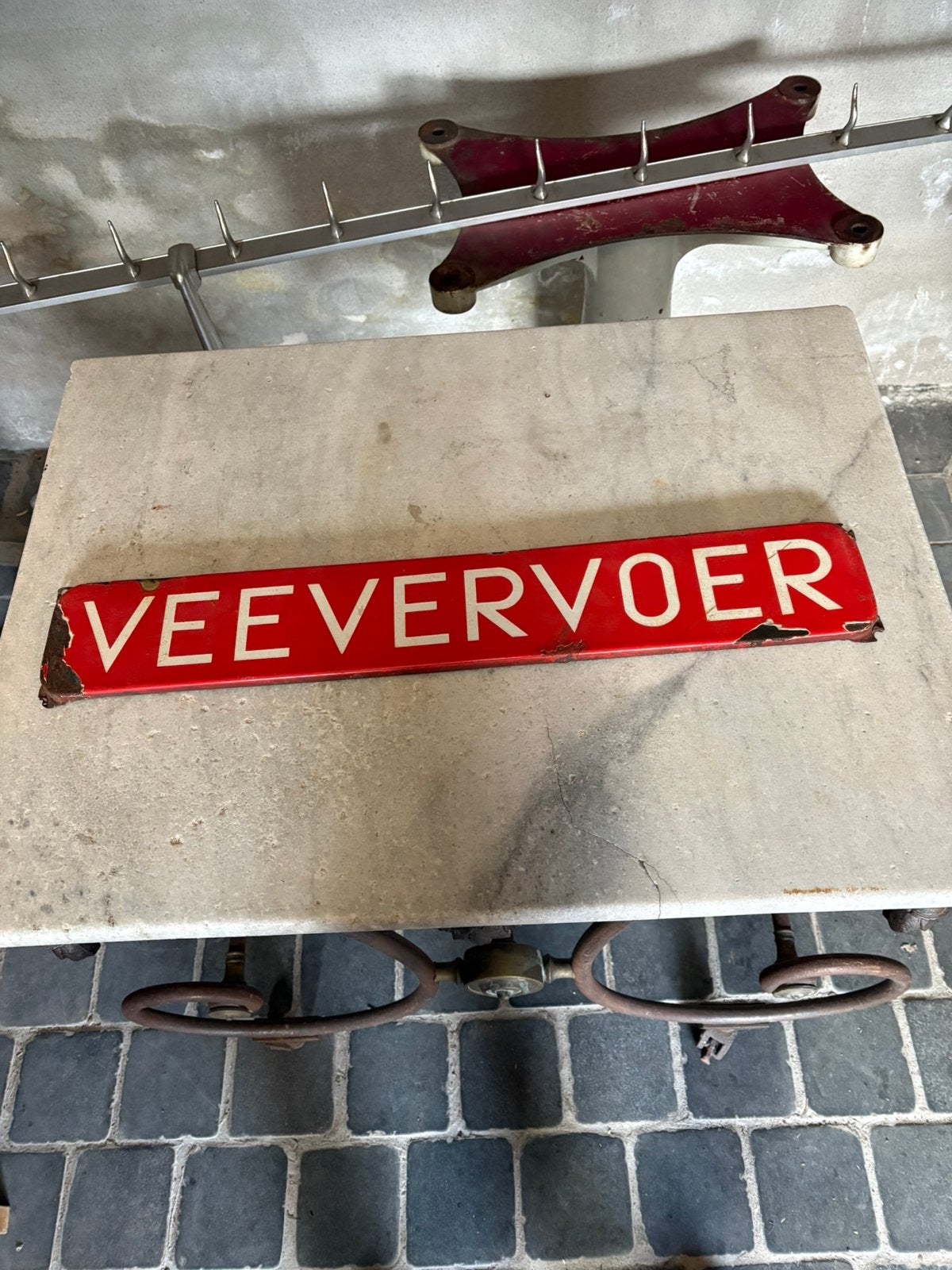Prachtige emalle bord ( veevervoer ), Ophalen