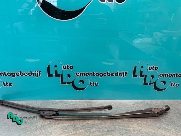 Bras essuie-glace avant d'un Dacia Logan (Logan 1 04-), Dacia, -, 3 mois de garantie, Utilisé