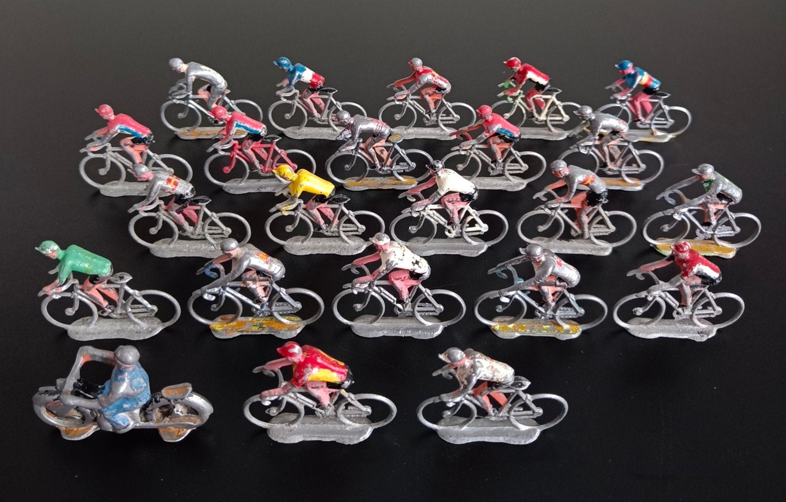 Oude metalen miniatuur wielrenners + motard., Ophalen of Verzenden