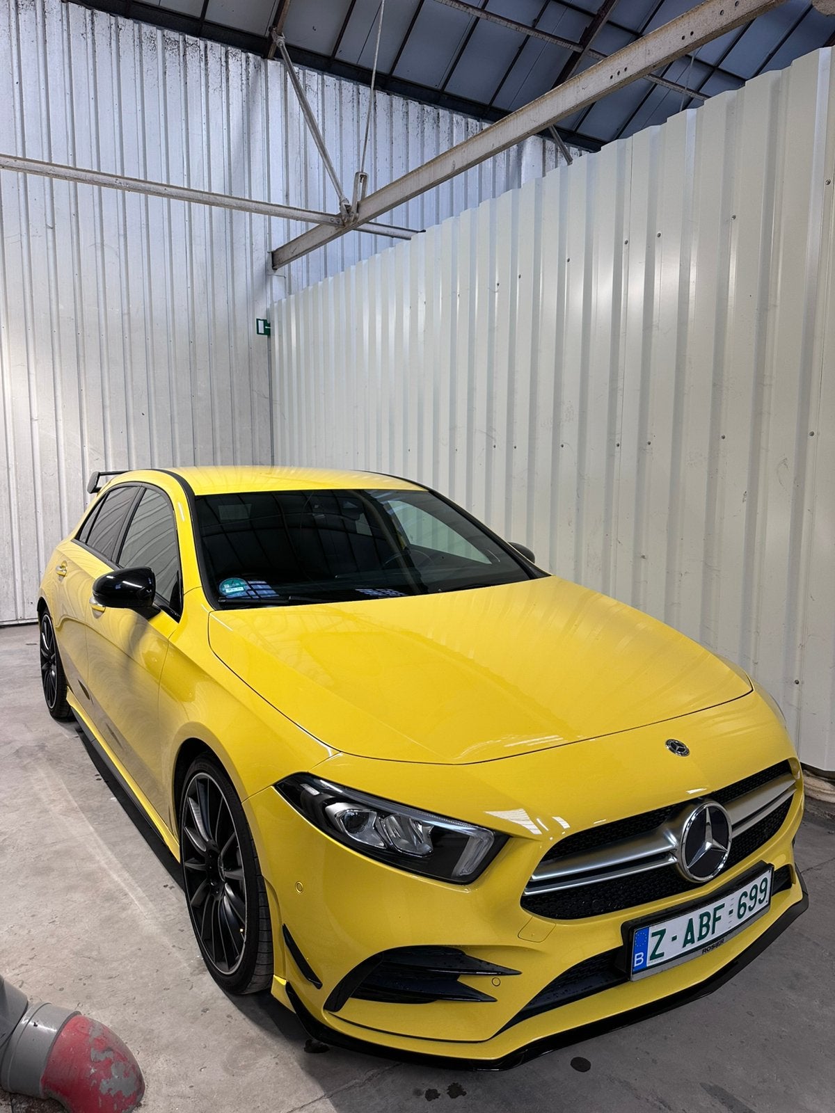 Mercedes-Benz A 35 AMG AMG | BURMESTER | CAMERA | NAPPA, Auto's, Automaat, 1998 cc, 4 cilinders, Geel