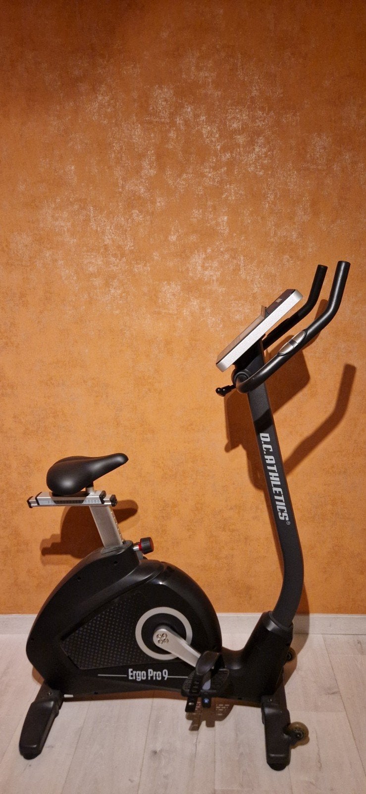 hometrainer D.C. Attletics Ergo pro 9, Ophalen, Zo goed als nieuw, Metaal, Benen