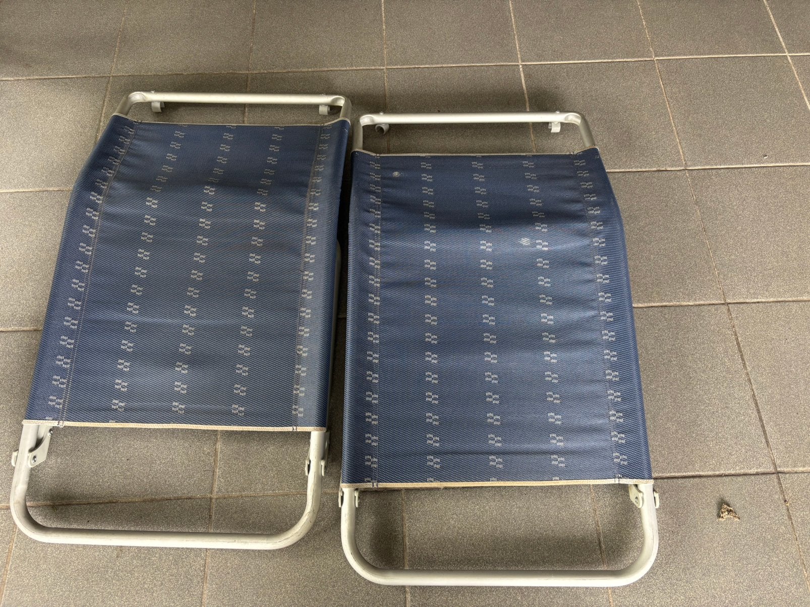 2 Voetenbankjes om aan de stoel te bevestigen, Ophalen, Gebruikt, Campingstoel
