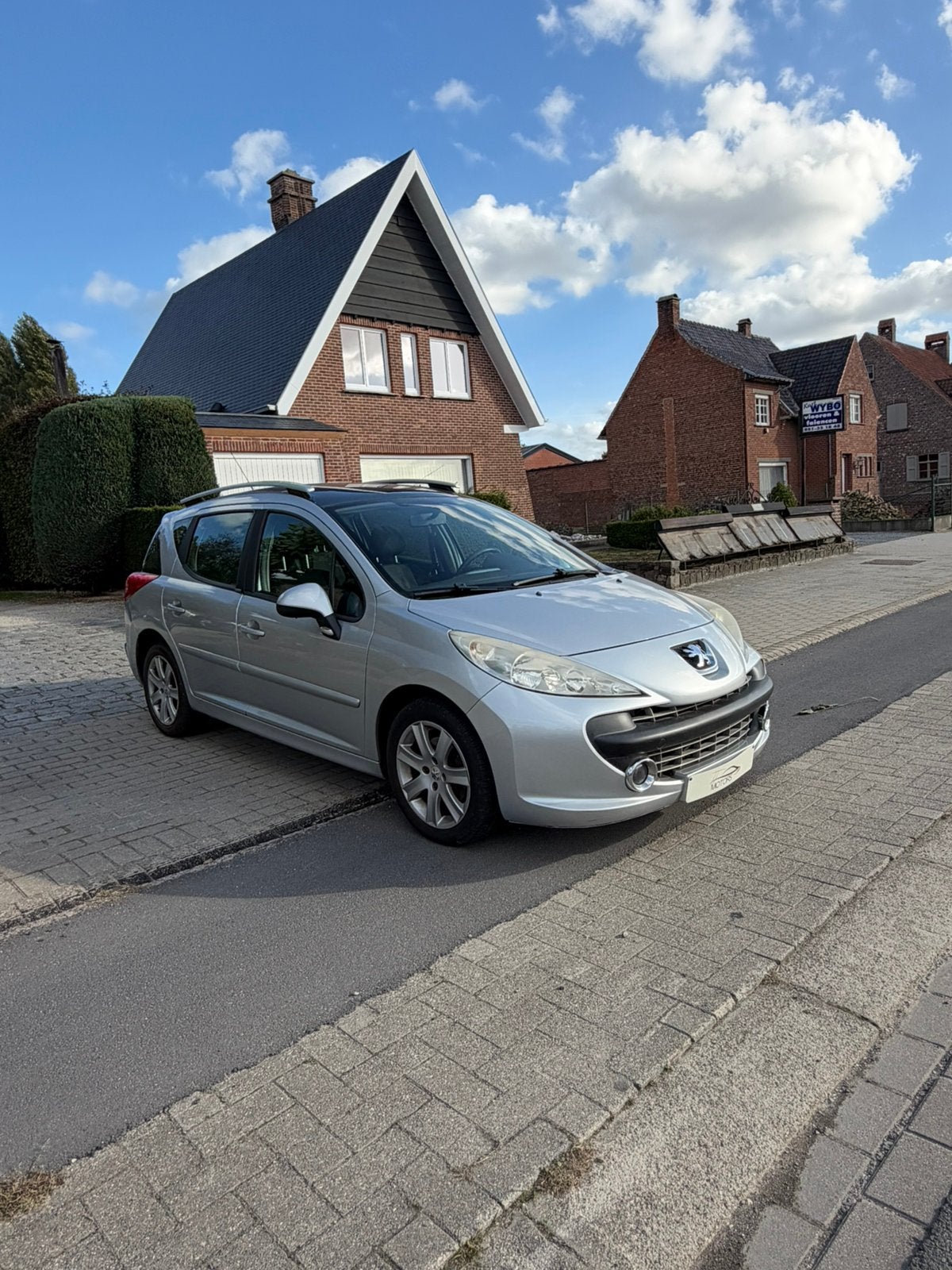 Ruime Peugeot 207 SW 1.6 benzine, Auto's, Bedrijf, https://public.car-pass.be/vhr/49b5dc81-2da0-4486-8209-f382bf360867, Te koop