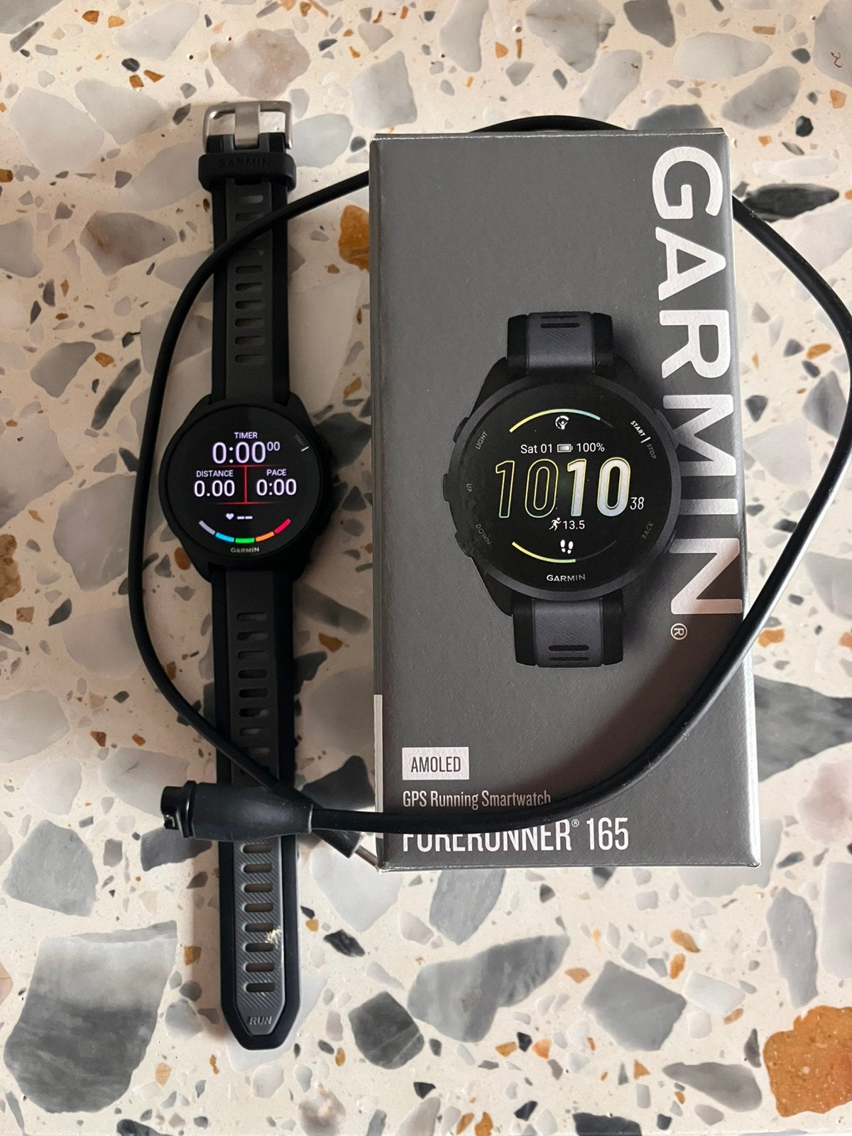 Garmin Forerunner 165 Amoled, Handtassen en Accessoires, Ophalen, Zwart, Zo goed als nieuw, Waterdicht
