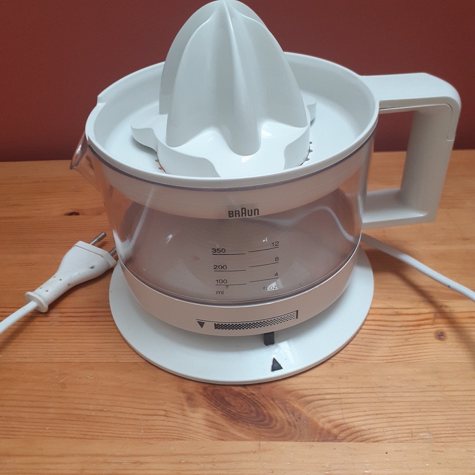 Braun citruspers, Elektronische apparatuur, Ophalen, Citruspers