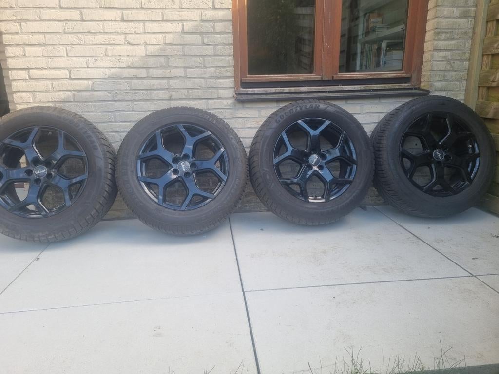 4 pneus neiges 18p montés sur jantes aliages, Autos : Pièces & Accessoires, Pneus & Jantes, Enlèvement, 18 pouces, Pneu(s)