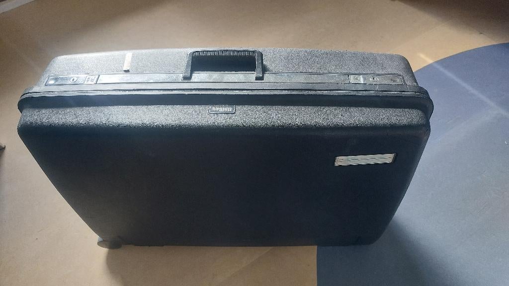 Reiskoffer, Ophalen, Gebruikt, Wieltjes