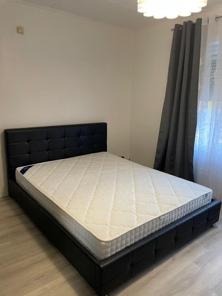 Bed + matras + lattenbodem, Ophalen, Zwart, Tweepersoons, Zo goed als nieuw