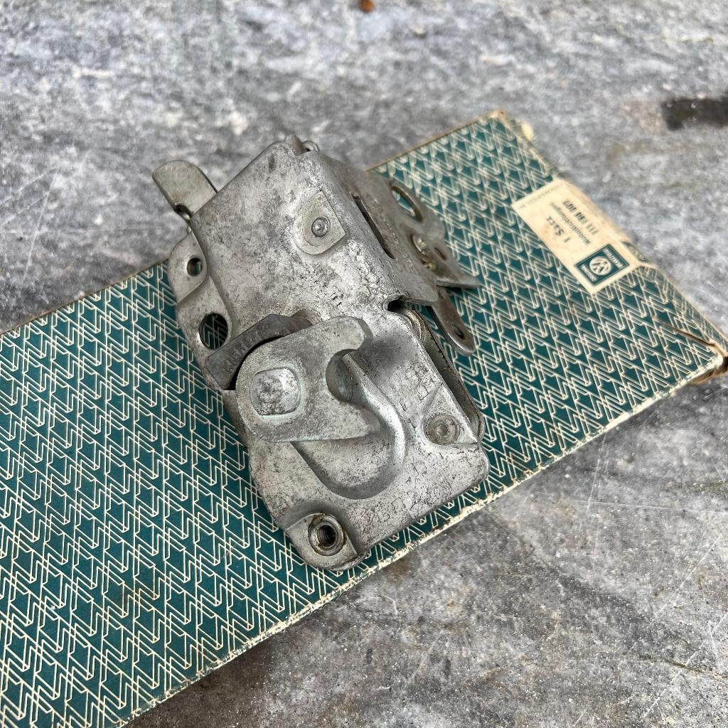 VW NOS Type 3 T34 Serrure de porte gauche à partir de 66 ans, Enlèvement ou Envoi, Comme neuf