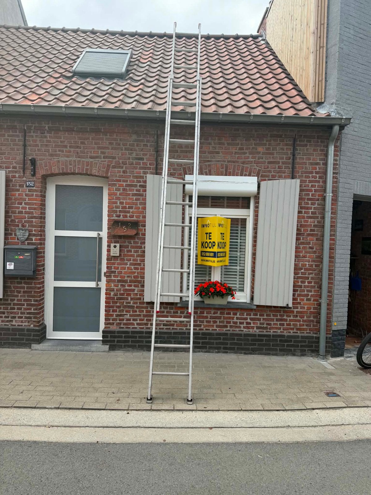 Uitschuifbare aluminium ladder 8/9m, Doe-het-zelf en Bouw, Ophalen, Gebruikt, Ladder, Opvouwbaar of Inschuifbaar