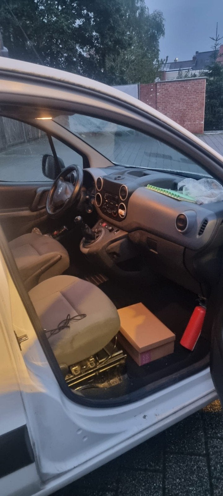 Bedrijfswagen, Auto's, Citroën, Voorwielaandrijving, Euro 5, Stof, Wit