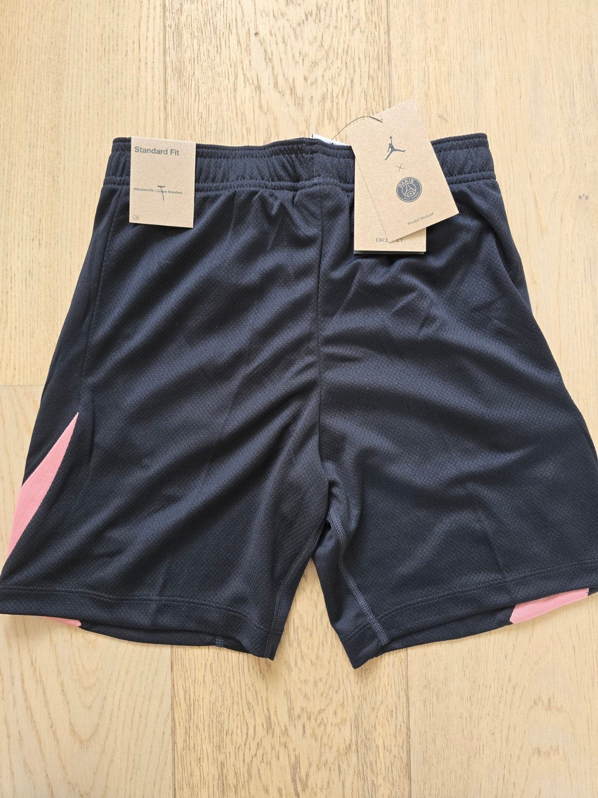 Short Nike Paris Saint Germain Jordan 140cm, Neuf, Garçon ou Fille, Nike, Vêtements de sport ou Maillots de bain