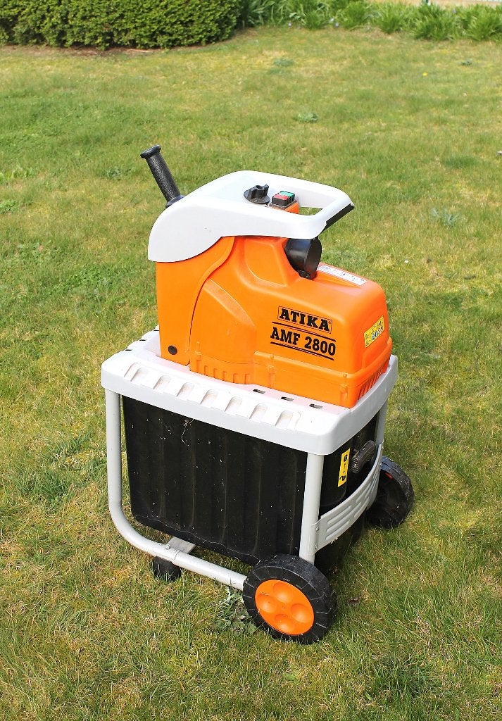 tuinhakselaar, Ophalen, Atika, Zo goed als nieuw, Met opvangbak